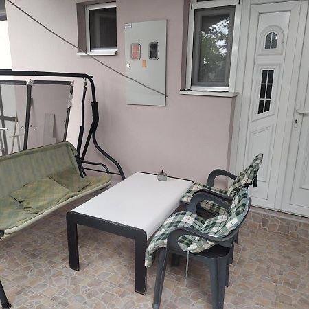 Apartman Anastasija Surčin Zewnętrze zdjęcie