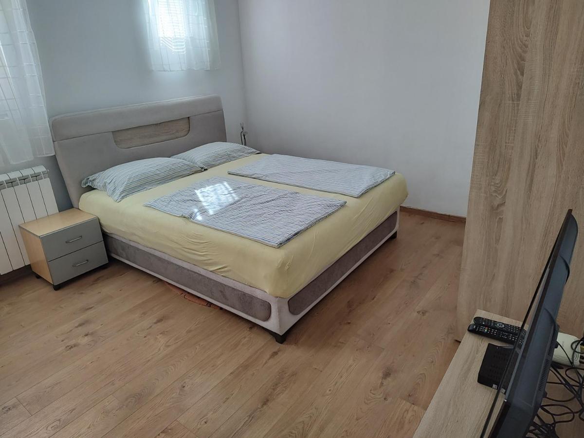 Apartman Anastasija Surčin Zewnętrze zdjęcie