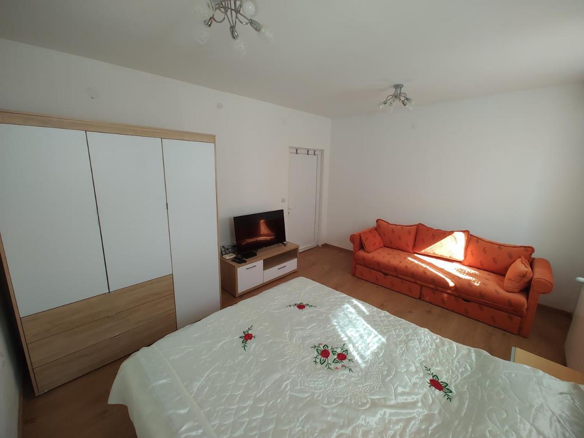 Apartman Anastasija Surčin Zewnętrze zdjęcie