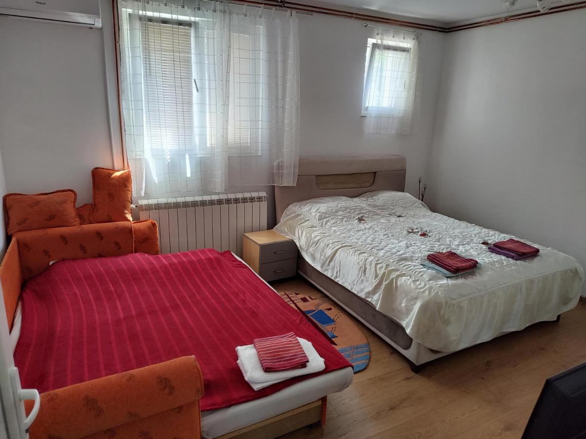 Apartman Anastasija Surčin Zewnętrze zdjęcie