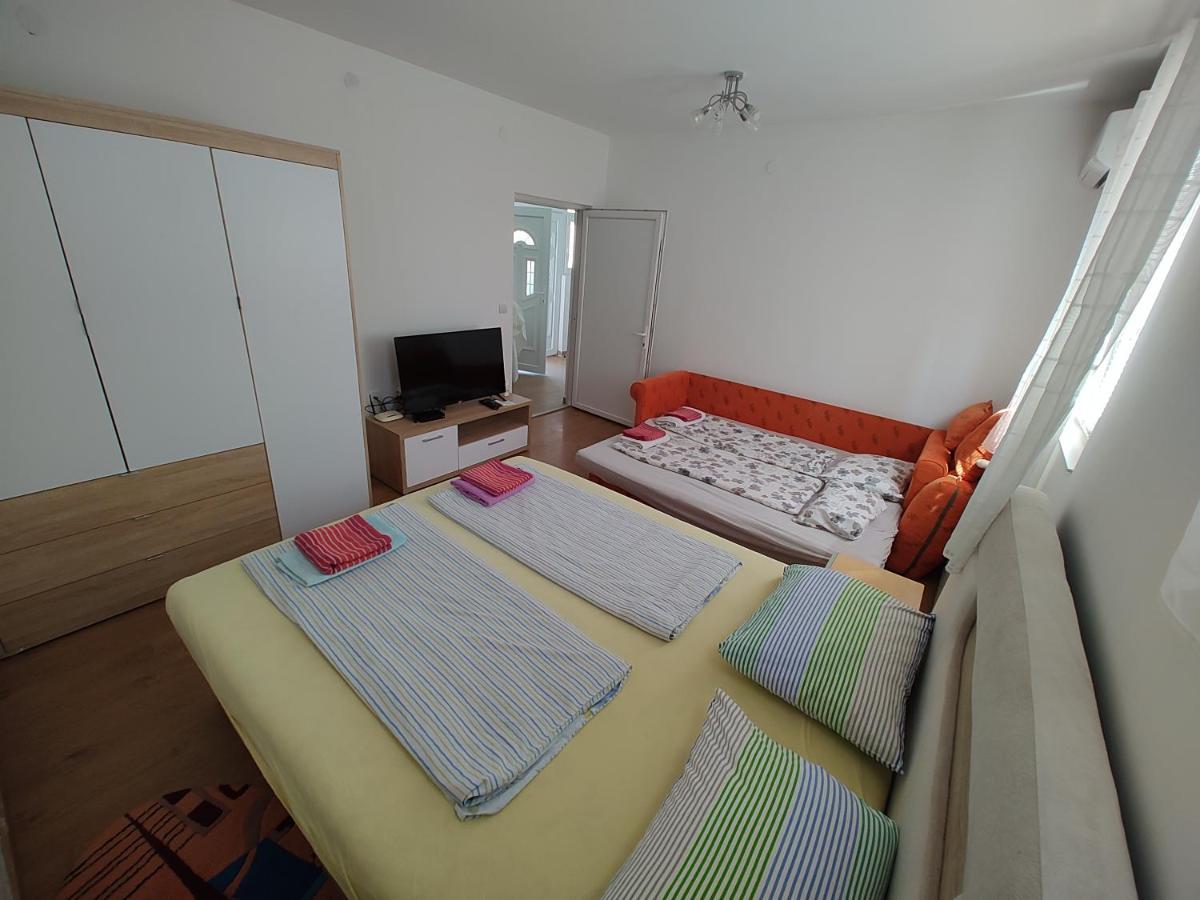 Apartman Anastasija Surčin Zewnętrze zdjęcie