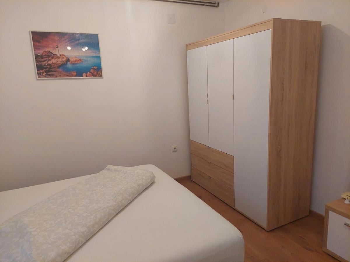 Apartman Anastasija Surčin Zewnętrze zdjęcie